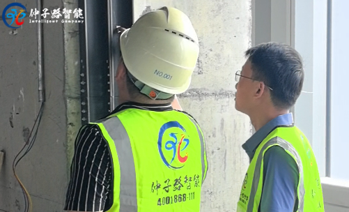南京南站商業(yè)圈某辦公室弱電施工