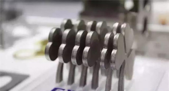 如何提高激光切割機(jī)切割精度？